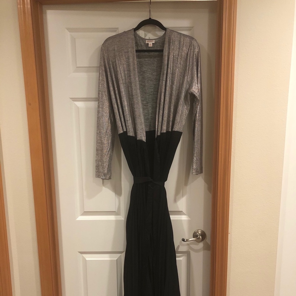 Lularoe X-L Deanne Elegant Wrap Dress